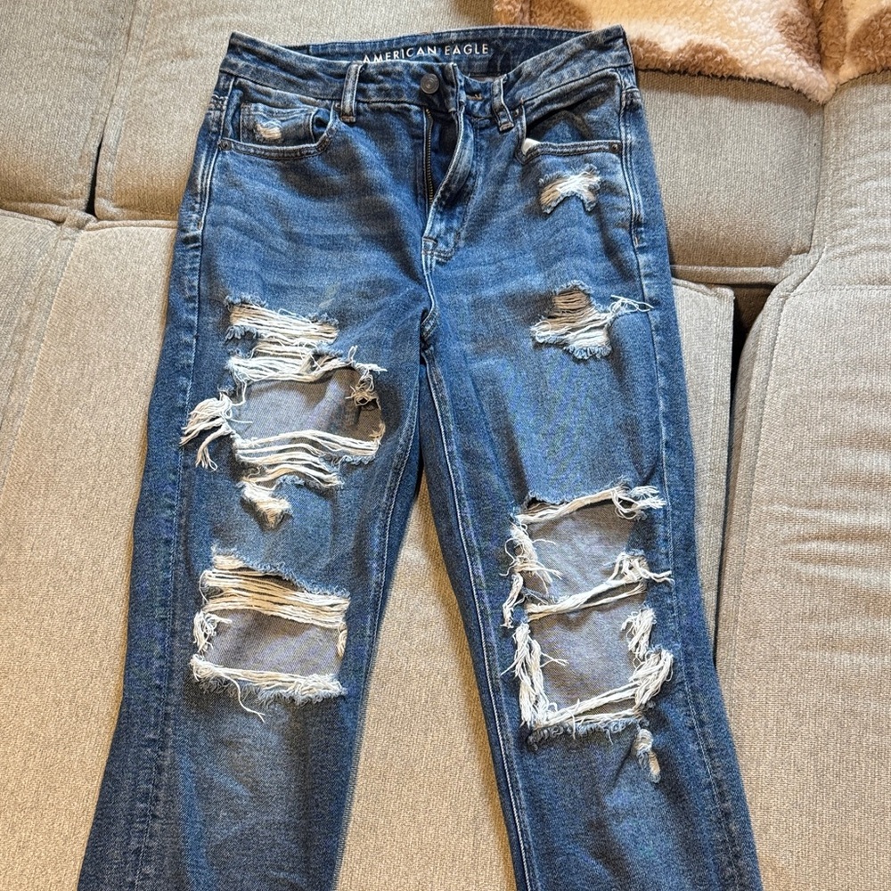 American Eagle Outfitters Women's Ripped Blue Jeans
